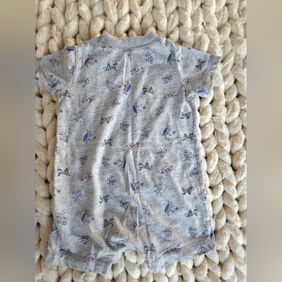 2 Carters Rompers - Picture 6 of 10